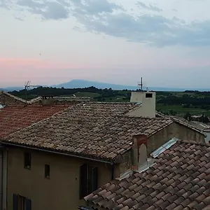 Les Volets Rouges , Châteauneuf-du-Pape France